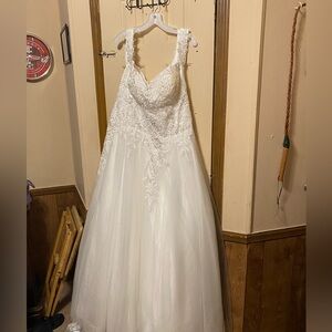 Wedding dress